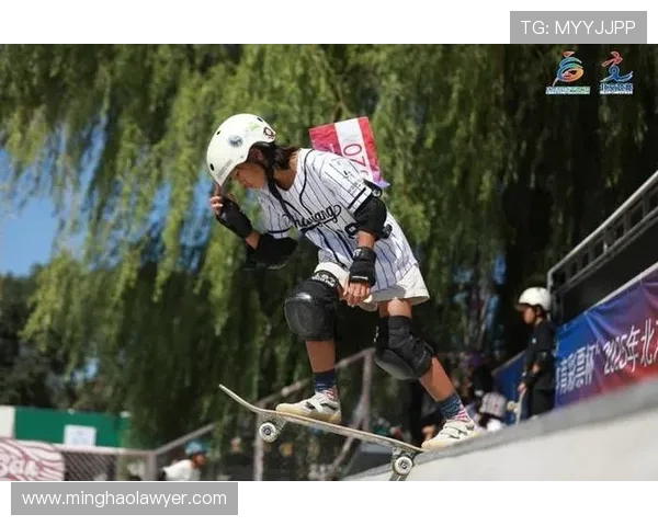 北京滑板队战术解析：如何在比赛中发挥团队优势与个人技巧