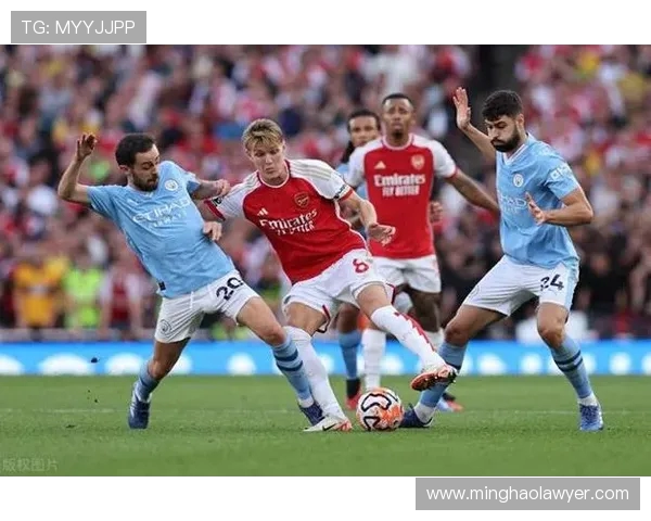 深圳足球队以63分领跑大师赛积分榜展现强劲实力